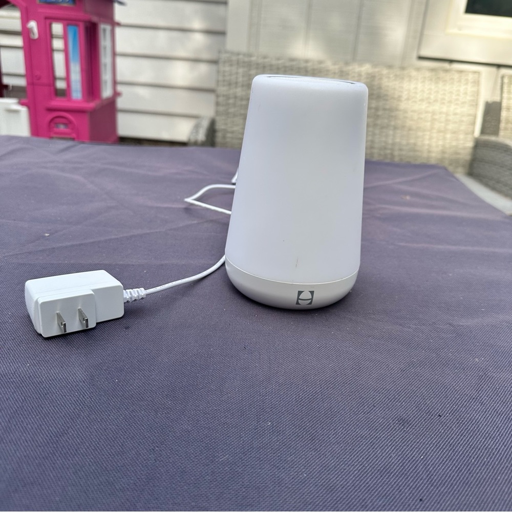 Hatch Rest Smart Sound Machine